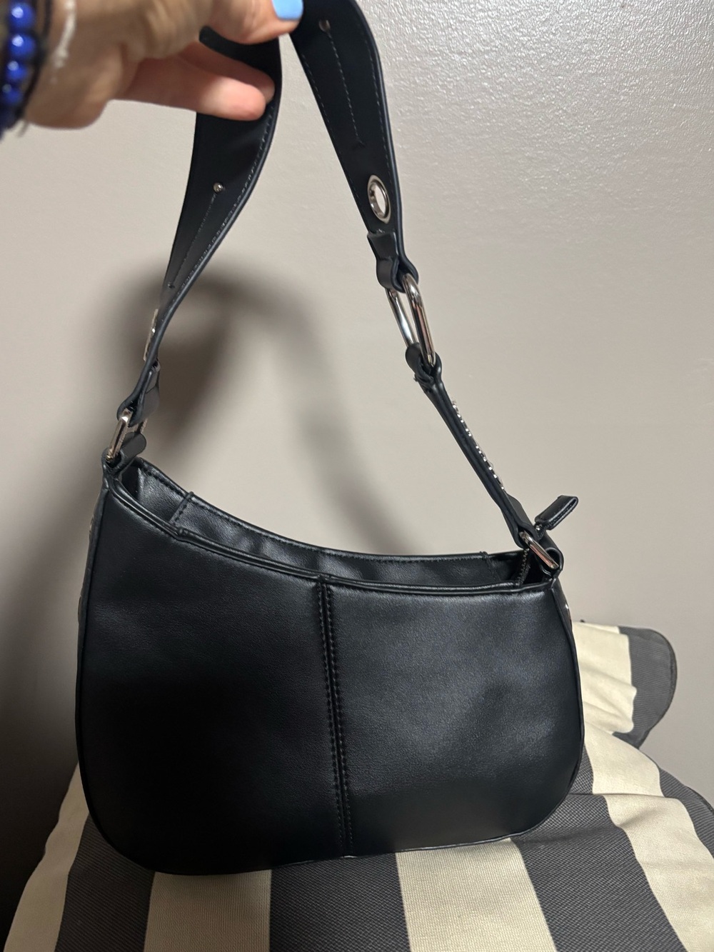 Steve Madden BDIXIE asymmetrical shoulder bag excellent condition - Picture 2 of 12